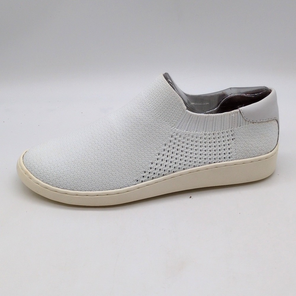 Adam Tucker by Me Too Shoes Womens Romy 12 White 5.5 Sneaker Slip On Comfort NEW